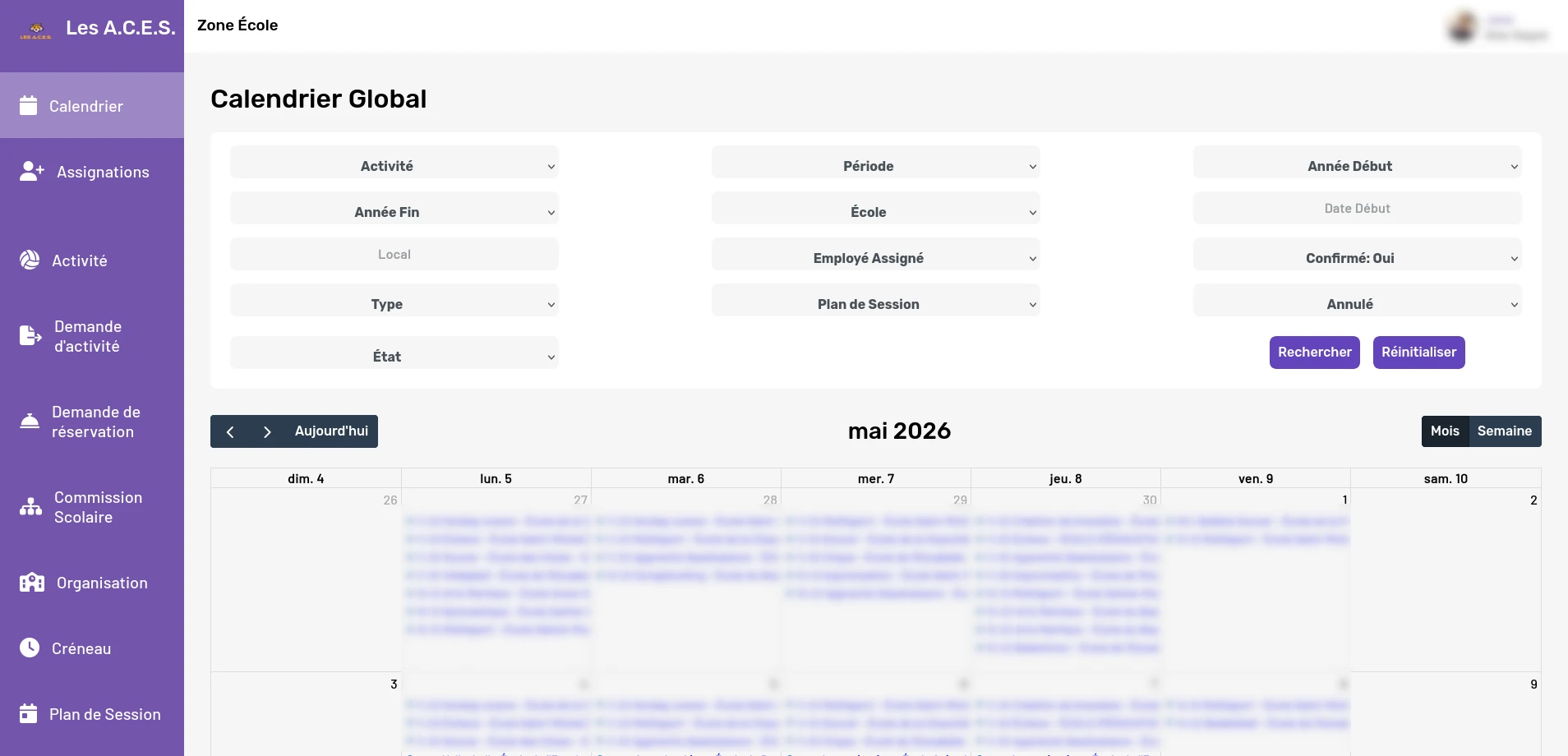 Capture d’une vue d’ensemble CRM dans l’application interne de Les A.C.E.S., avec des totaux, un graphique par étape et une répartition des organisations.